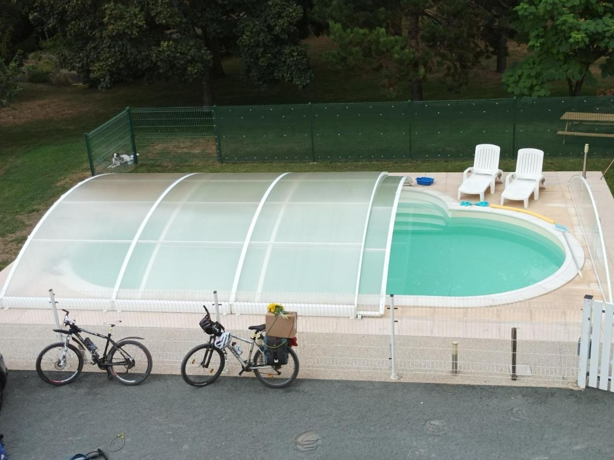 Le Logis De Lange Apt Les Aigrettes Saint-Hilaire-la-Palud Exterior photo
